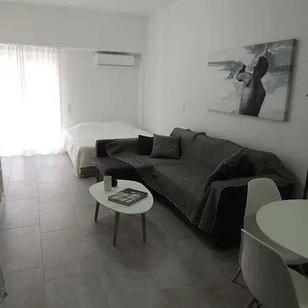Downtown Cozy Studio Apartment